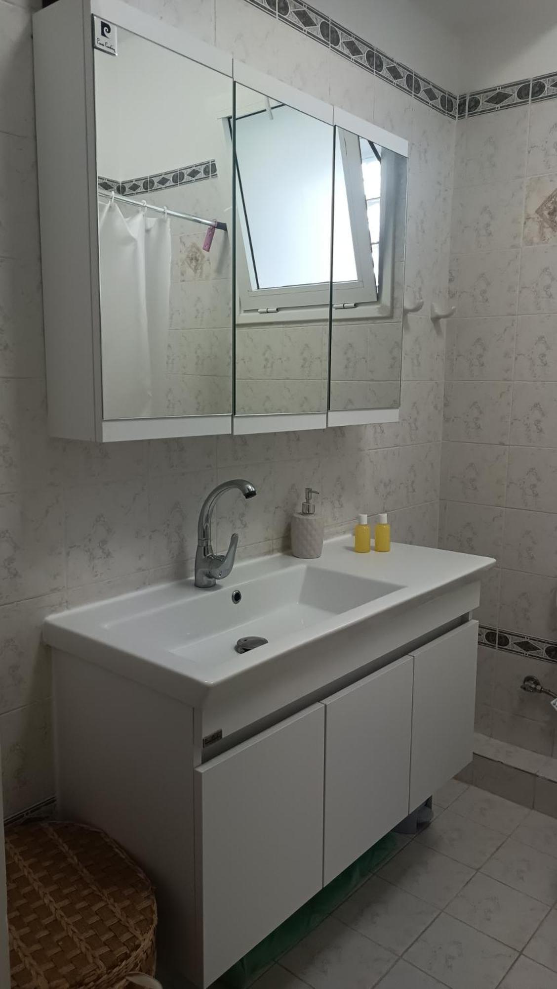 Apartament Alexadra'S House Κάτω Αλμυρή Zewnętrze zdjęcie